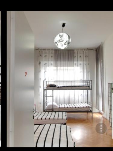 Central Hostel Milano - image 4