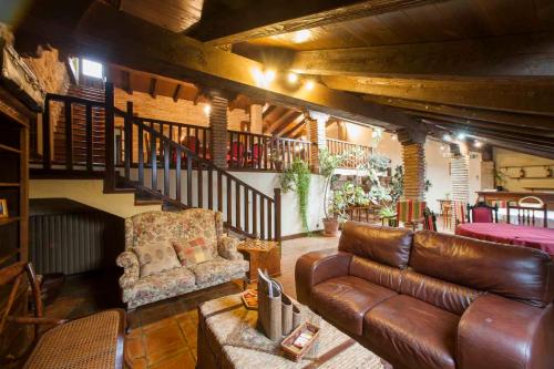 ห้องส่วนกลางสำหรับนั่งเล่น/ดูทีวี, Posada Mayor de Migueloa in ลากวาร์เดีย