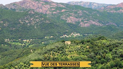 VILLA SANTINE AVEC TERRASSES et VUE PANORAMIQUE