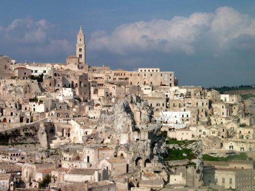 Antiche Mura Apartments "Nel Cuore della Puglia"bivani, cucina, terrazzo