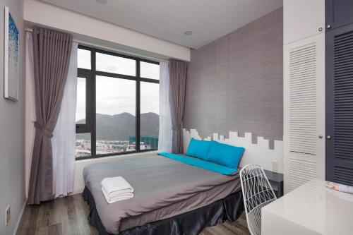 Holi Bayview Nha Trang Holi Bayview Nha Trang is a popular choice amongst travelers in Nha Trang, whether exploring or just passing through. The property offers a high standard of service and amenities to suit the individua