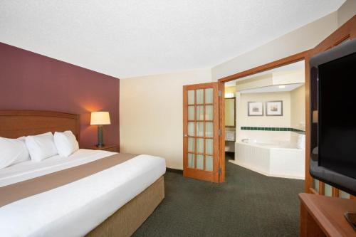 AmericInn by Wyndham Kearney - image 2