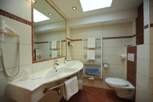 Hotel Toni - image 5