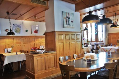 Hotel Gotthard - image 14