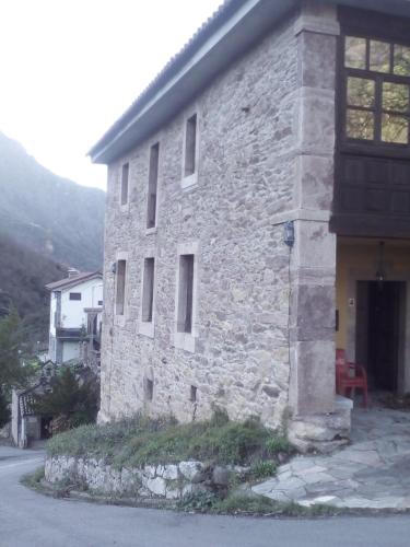  Casa Rural OSO 1 in Santiago del Hermo