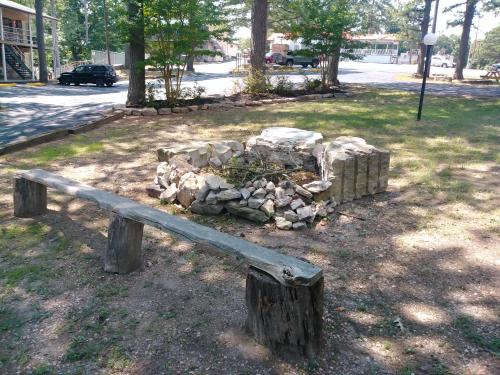 Traveler's Inn & Lodge - main image