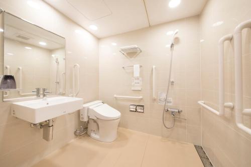 Single Room - Disability Access image 8