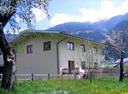  Ferienhaus Stoanerhof in Fügen
