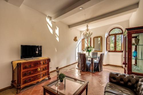 Campo di Fiori 2 bedroom Via Giulia, Roma (foto 3)