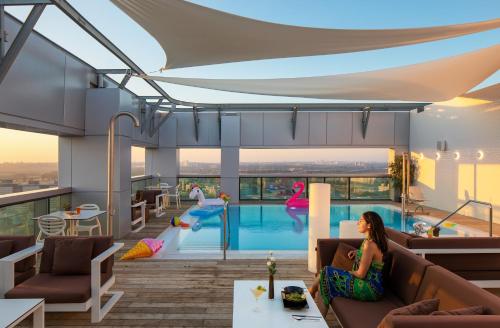 Swimming pool, Prima Link in Petah Tikva