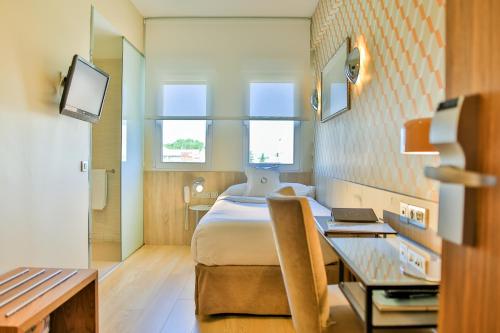 Hotel Opera - image 2