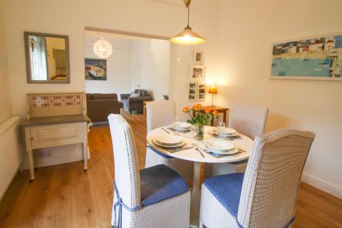 Bellot Cottage - image 2