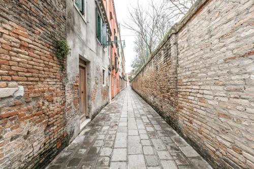 Design District Apartment R&R - image 13