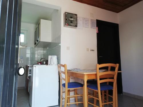  Sobe Zimmer Rooms Nika in Tušilović