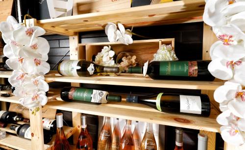 All Seasons Residence Design Hotel - Free parking