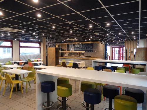 Restaurant, ibis budget Paris Porte d Italie Est in Le Kremlin Bicetre