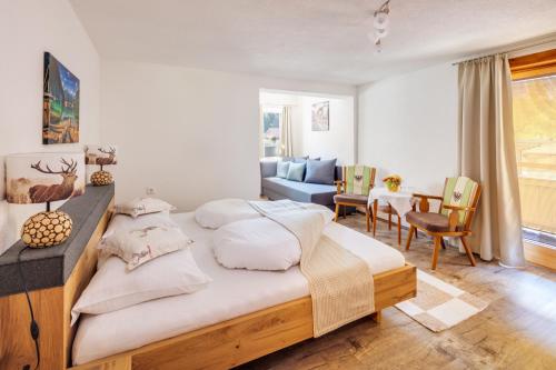 Hotel Enzian - image 8