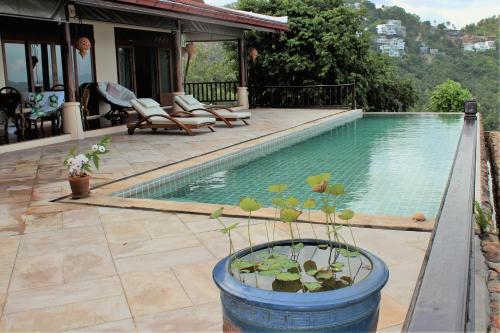 Villa Lotus Luxury Thai style Seaview/Infinity pool/Breakfast Villa Lotus Luxury Thai style Seaview/Infinity pool/Breakfast
