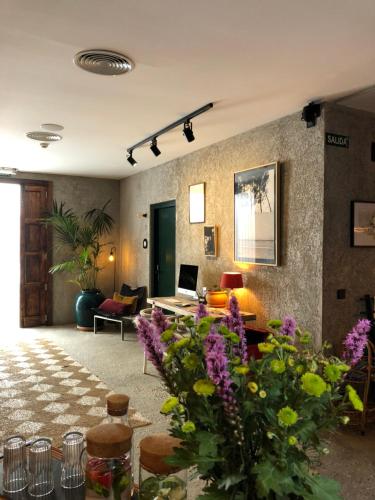 Kook Hotel Tarifa - image 7