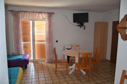  Apartmani Kemac in Stara Novalja