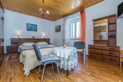 Guest House Robert i Mirna in Bale