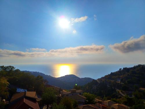  Plagia's Sunset Apartments in Exanthia