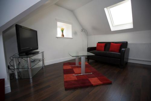 Aberdeen Serviced Apartments - The Lodge - image 3