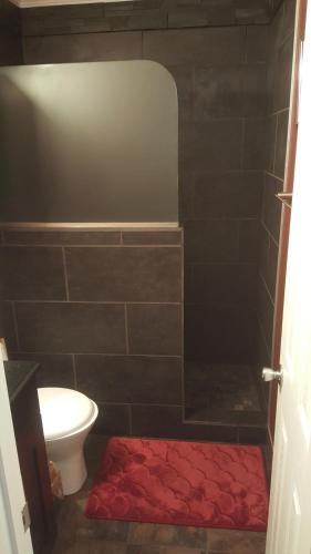Contemporary Paradise w/ Private Bathroom thumb 2