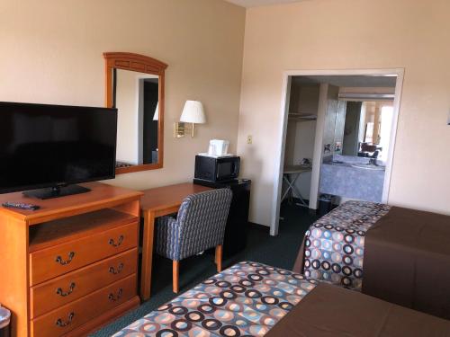2 double beds