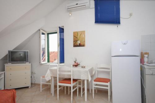 Apartments by the sea Split - 5995, Split (Foto 6)