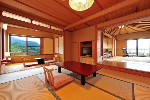 Japanese-Style Deluxe Room with Open Air Bath