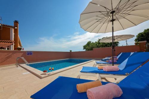 Villa Petra, Kaštelir