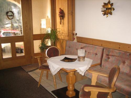 Előcsarnok, Ad-Capellam in Kappl