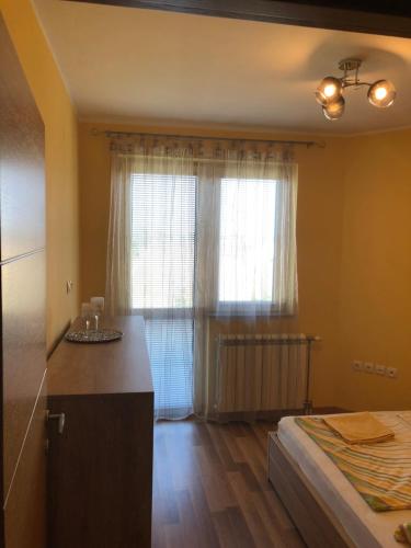 MK Apartment - image 10