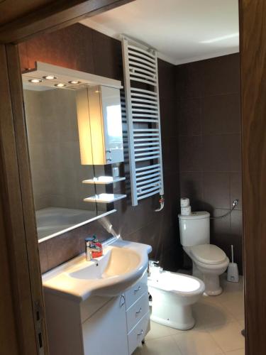 MK Apartment - image 6