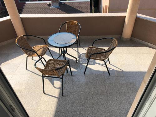 Erkély/terasz, MK Apartment in Veternicka Rampa