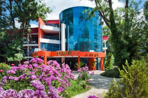 Regina Hotel – Sunny Beach, UT
