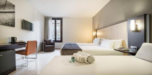 Tweepersoonskamer met 1 of 2 bedden, 3 bedden