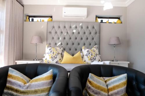 Hilltop Guesthouse Room Type - Queen Room with Pool View