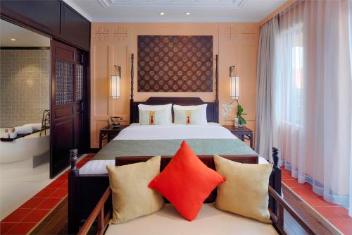 Guestroom, Little Riverside . A Luxury Hotel & Spa in Cam Chau