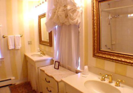 Clarkeston Inn – Newport, RI