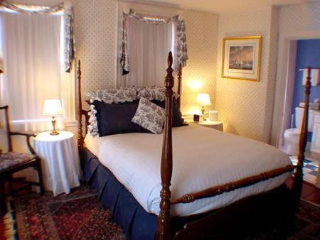 Clarkeston Inn – Newport, RI