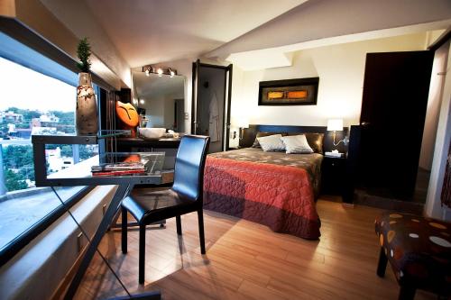 Aztic Hotel and Executive Suites in Mexico City, Mexico