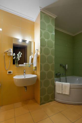 ONOVO Dendra Hotel