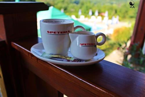 Family Hotel KrisBo - image 8