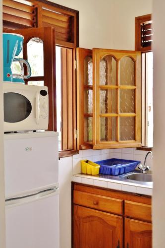 Kitchen, Les Merveilleux Flots de la Mer in Deshaies