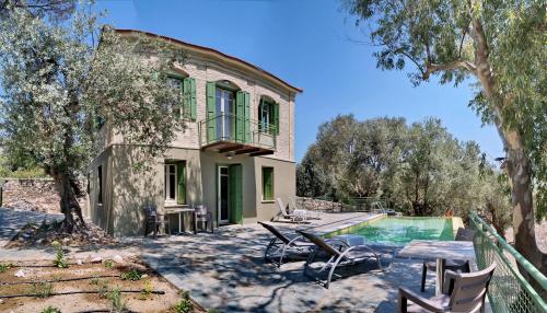 Traditional Ouzo Villa with private pool