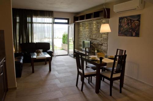 Rocca Resort - image 8