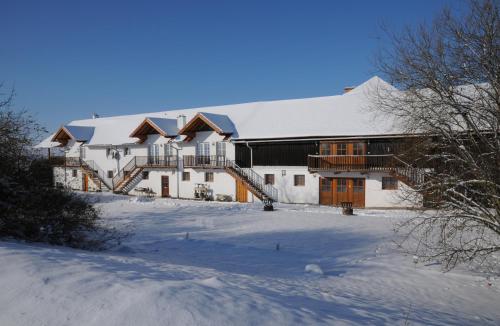 Geinberg Suites & Via Nova Lodges