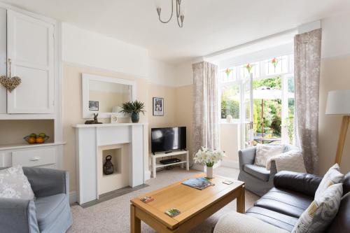 City Apartments - 4 Heworth Village - 3 bed house - image 2